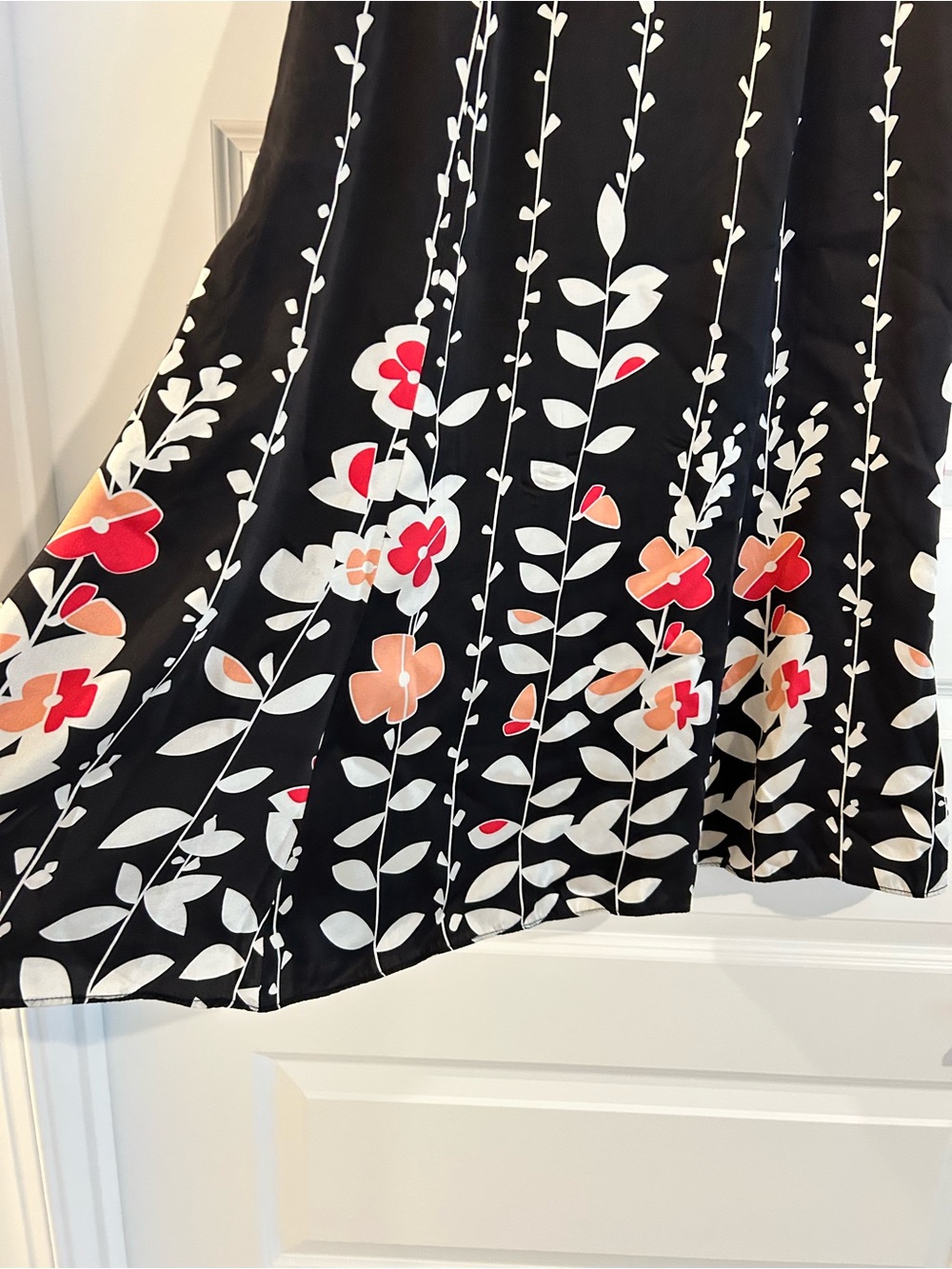 Talbots Pure Silk Floral Skirt Black White Multi Size 6P Petite - Picture 9 of 12